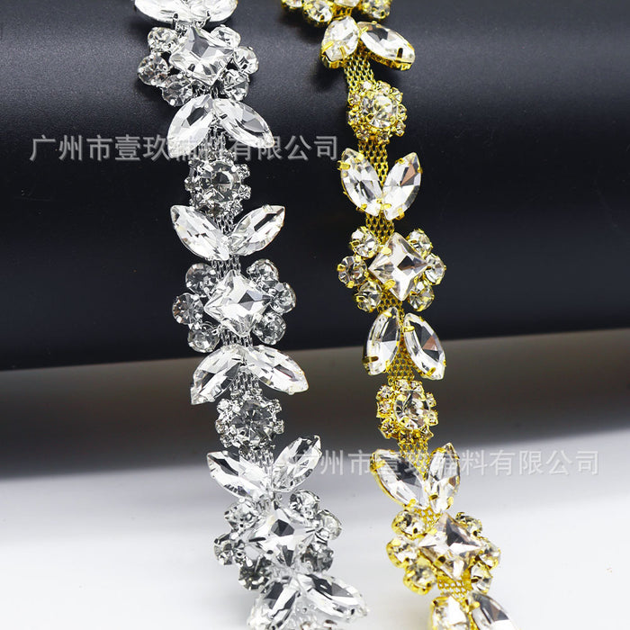 Wholesale Gold and silver rhinestone-embellished welded and electroplated chain for DIY clothing accessories and embellishments.