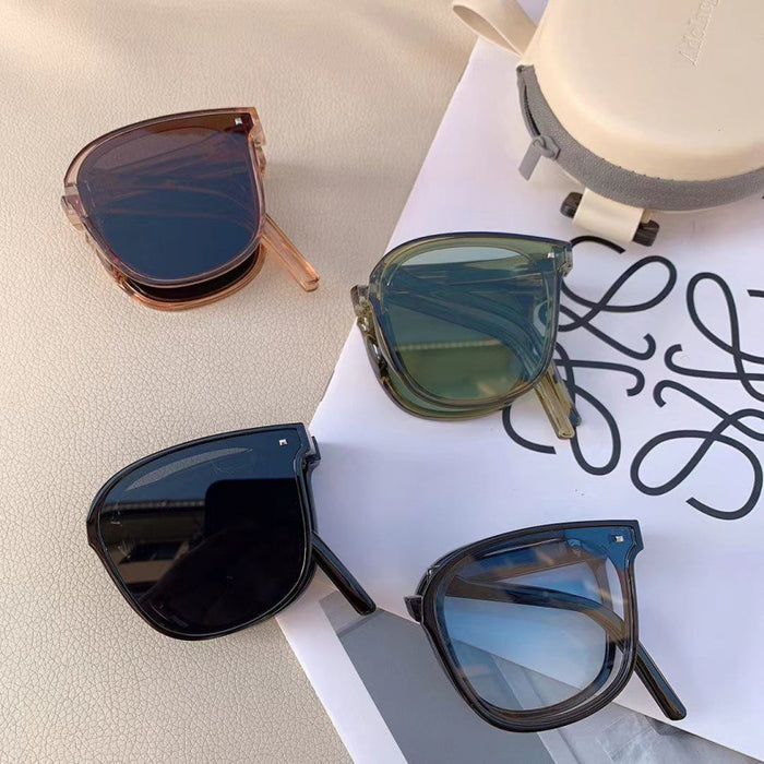 Wholesale New folding sunglasses for women with a high-end feel, sunscreen sunglasses that protect against UV rays and strong light