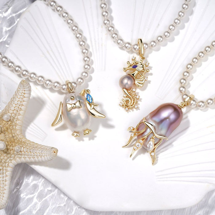Wholesale Marine Series Pendant Cute Crab Jellyfish Goldfish Pendant Necklace Plated with 18K Gold