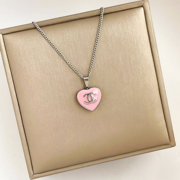 Wholesale Niche fashion versatile simple heart-shaped pendant