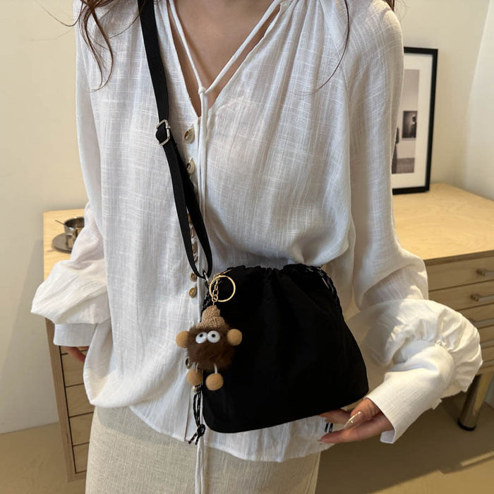 Wholesale Lightweight sports shoulder crossbody bag, casual large capacity, fashionable pleated bucket bag