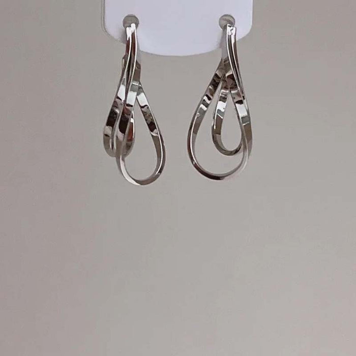 Wholesale Retro metallic butterfly earrings, high-end floral earrings, versatile, exaggerated, niche earrings