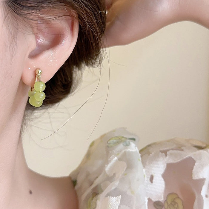 Wholesale Gentle temperament, green round bead earrings, versatile earrings, no ear holes, mosquito coils, ear clips
