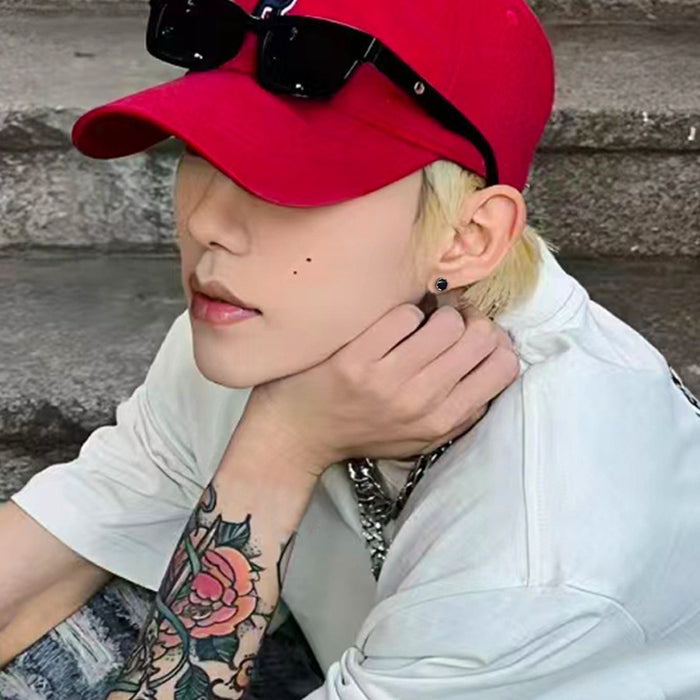 Wholesale studs men's simple design niche black titanium steel boys earrings