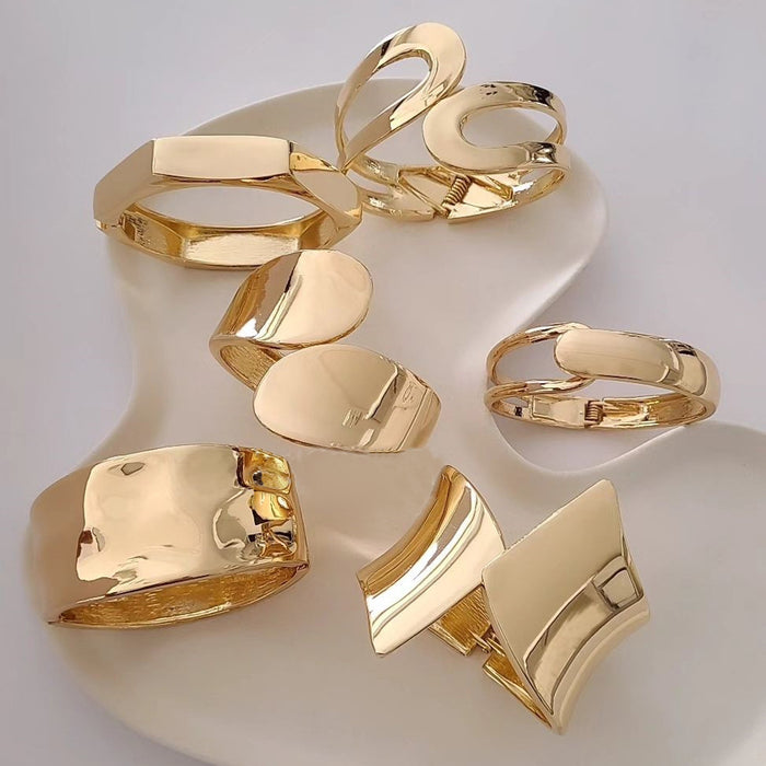 Wholesale New Jewelry Personalized Bracelet Metal Wind Alloy Bracelet Open Handpiece