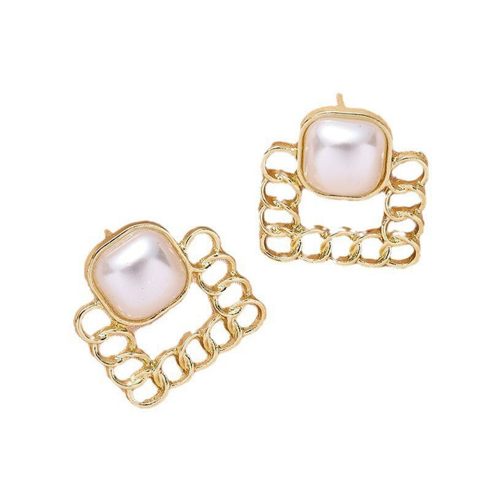 Wholesale Hollow out square geometric temperament earrings design sense of simplicity earrings high-end fashion earrings wholesale