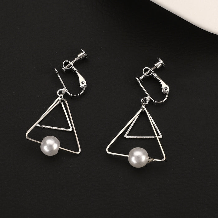 Wholesale Fashionable double triangle pearl earrings with multi-layer geometric ear clips