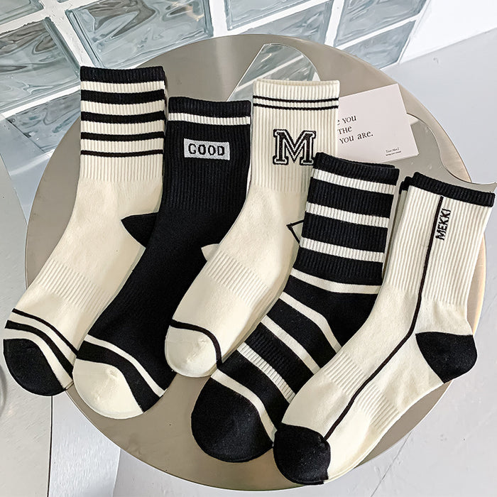 Wholesale Black and white striped socks, mid tube socks with letters on the outside, trendy socks, minimalist sports style long socks