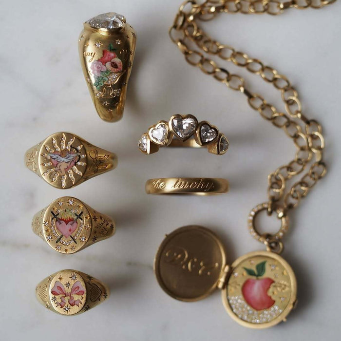 Wholesale Stainless steel pendant necklaces with various painted patterns.