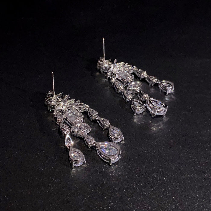 Wholesale Luxurious and atmospheric long zircon tassel earrings with elegant and stylish styling