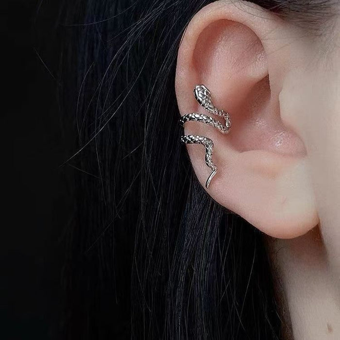 Wholesale Snake earrings three-dimensional curved small snake ear buckle personalized ear clip