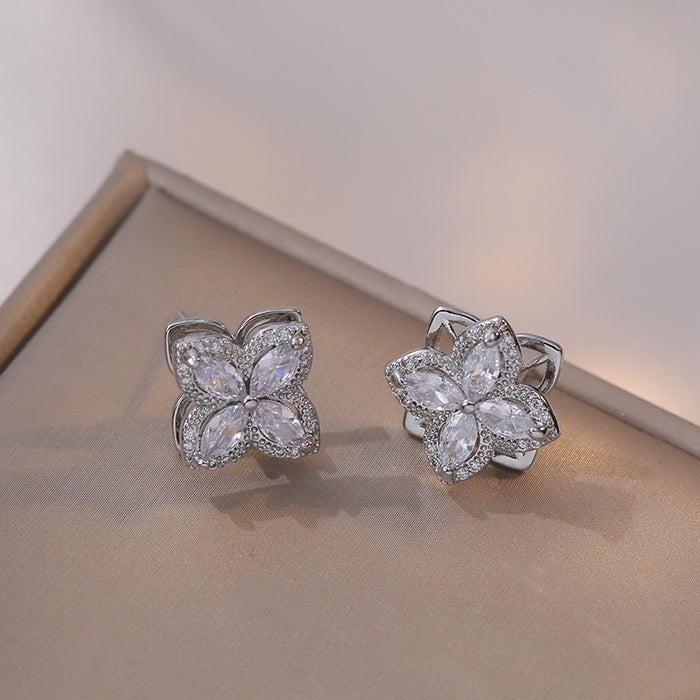 Wholesale New rotating necklace with zircon pendant earrings and ring set, collarbone chain necklace accessory