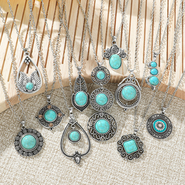 Wholesale Bohemian Love Heart Pendant Necklace Vintage Ethnic Style Fashion Accessory MOQ≥2