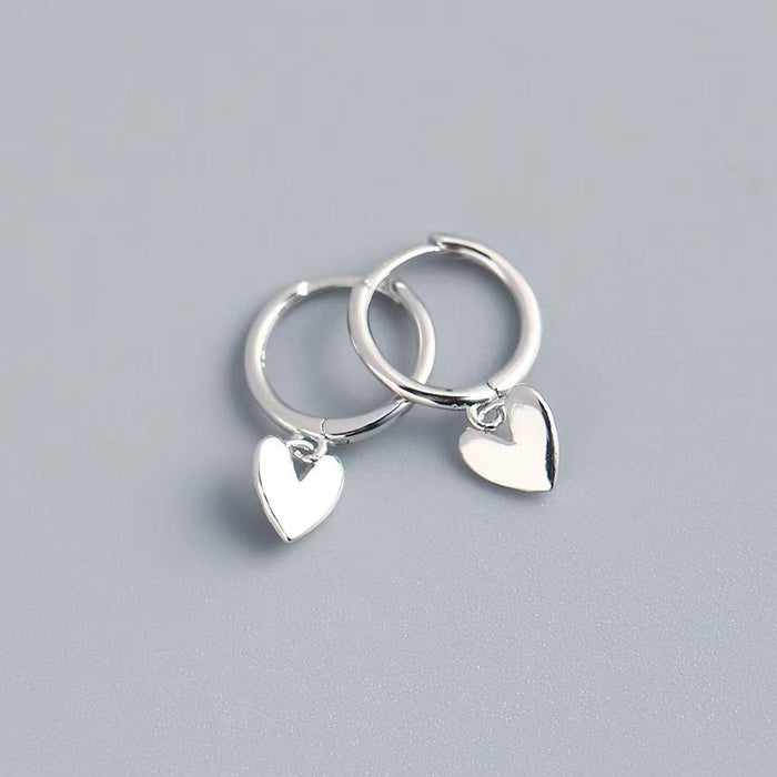 Wholesale Heart-shaped short earrings