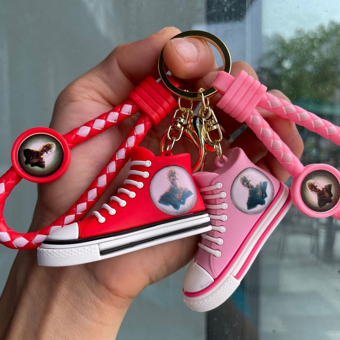 Wholesale Creative shoe keychain, car keychain, exquisite couple bag, pendant, hanging decoration, small gift wholesale