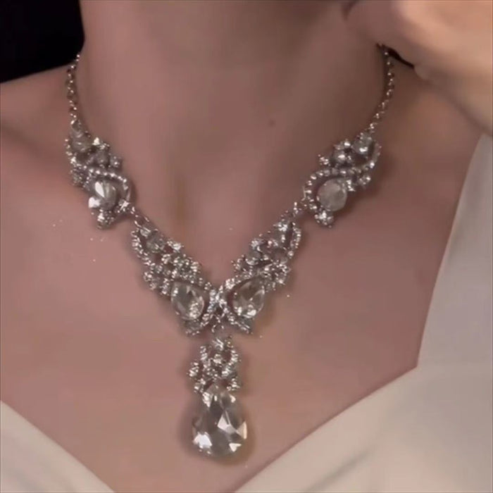 Wholesale Pink rhinestone necklace, new light luxury exquisite design, collarbone chain