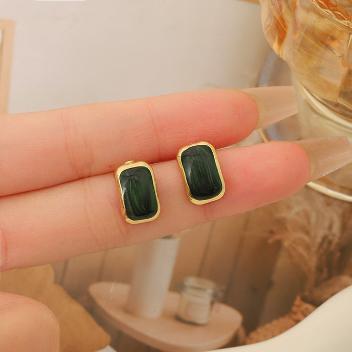 Wholesale Temperament Drip Oil Earnail Silver Needle, niche design, fashionable earrings