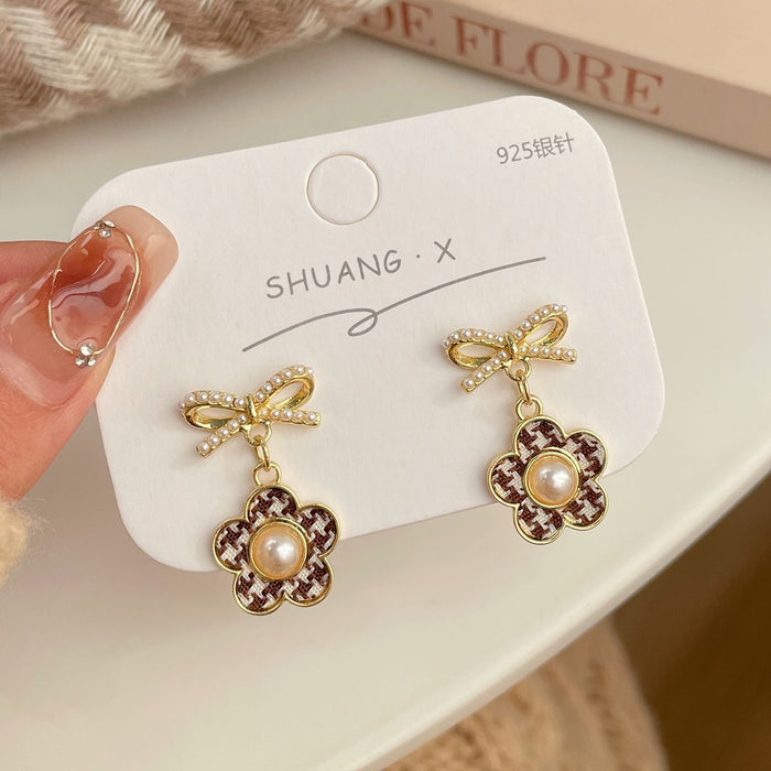 Wholesale Butterfly Combined with Gold Plaid Love Fabric Earrings JDC-ES-Shuangx010