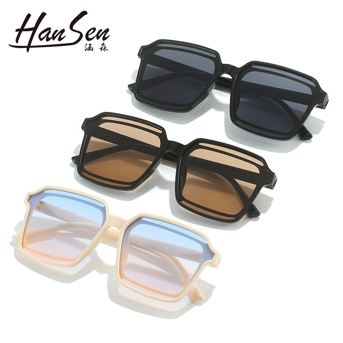 Wholesale Trendy and personalized sunglasses for women's street photography, concave styling, sunscreen sunglasses, same style fashion glasses