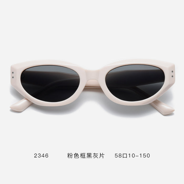 Wholesale New retro cat-eye sunglasses for women, fashionable and high-end street style sunglasses for small faces