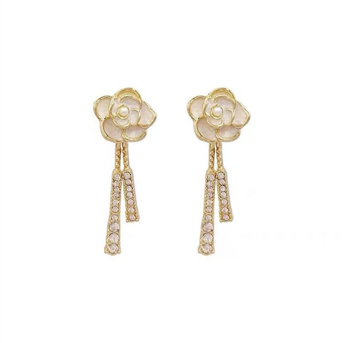 Wholesale Two piece floral earrings with sparkling diamonds