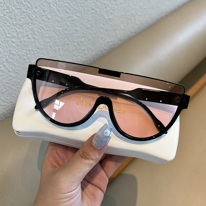 Wholesale Fashionable large frame integrated lens sunglasses, sunglasses trend