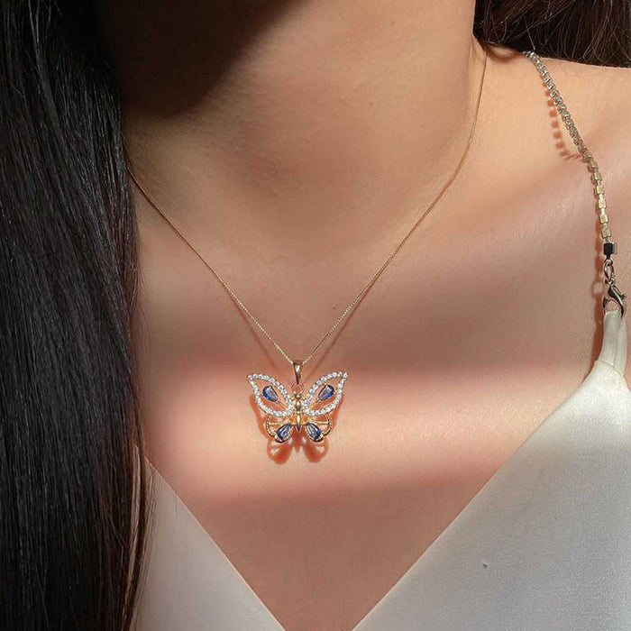 Wholesale Exaggerated alloy diamond inlaid pendant, simple and versatile butterfly necklace