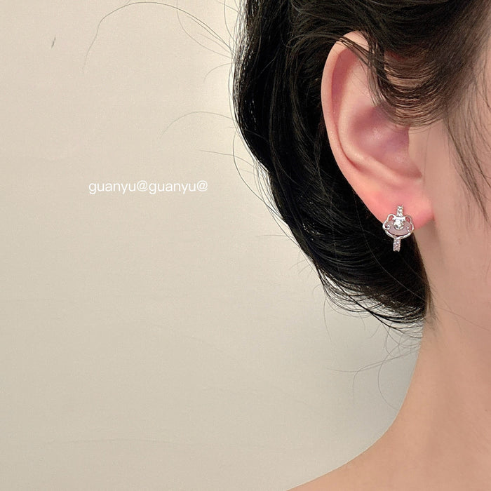 Wholesale New Exquisite Cat Eye Stone Lucky Lock Ear Buckle Women's Fashion Simple Light Luxury Style Versatile Earrings