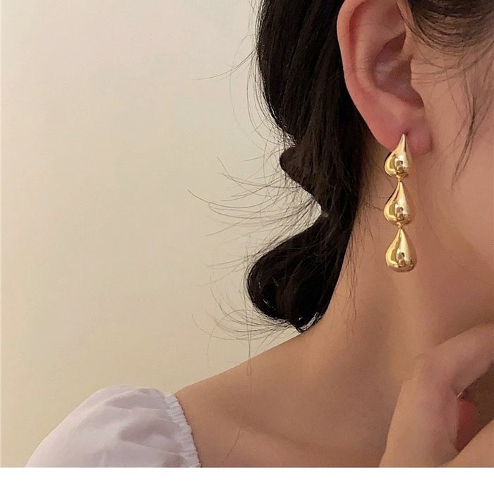 Wholesale classic retro tassel earrings