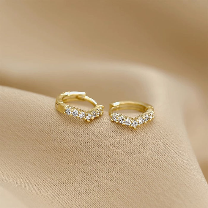 Wholesale Pure silver minimalist ear buckle design with a sense of temperament, niche ear rings, small and exquisite earrings