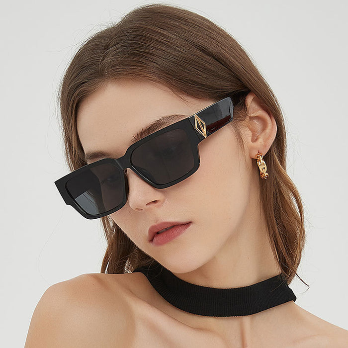 Wholesale Personalized thick framed sunglasses for street photography, UV resistant sunglasses