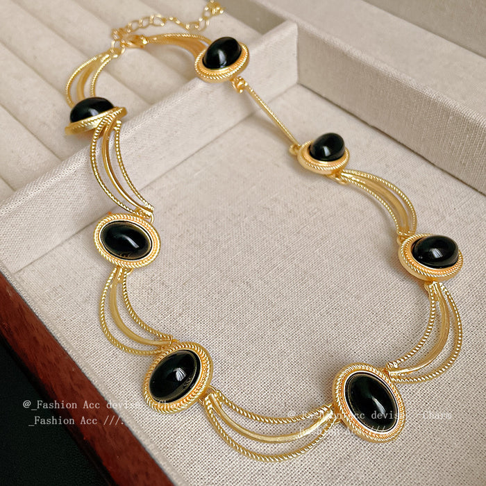 Wholesale Middle Ancient Oval Fashion Geometric Necklace Retro Court Style Clavicle Chain Niche