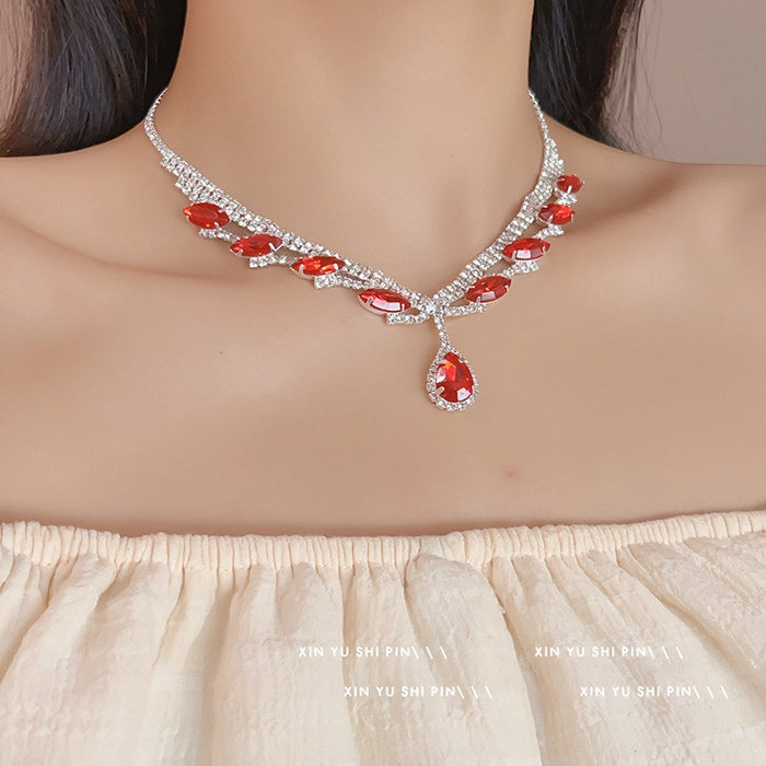 Wholesale Pink rhinestone necklace, new light luxury exquisite design, collarbone chain