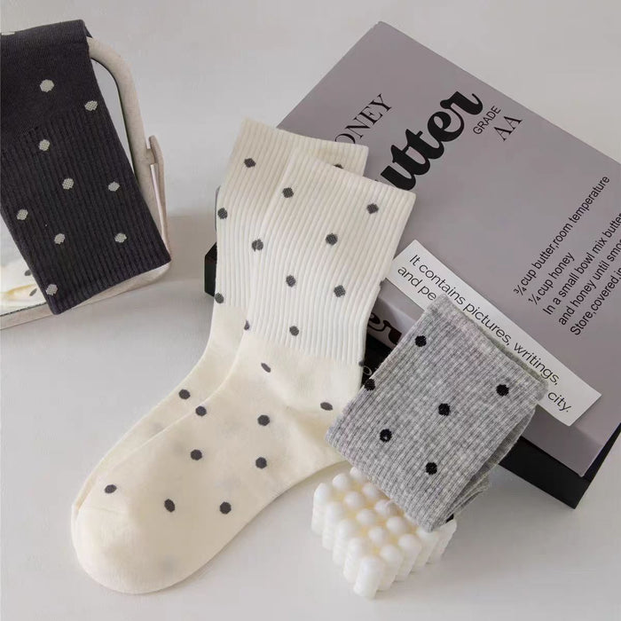 Wholesale New style mid length cotton socks, storm point socks, mid length trendy socks, socks