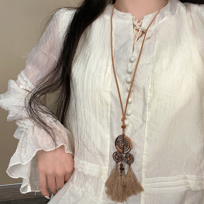 Wholesale Vintage tassel necklace, personalized sweater chain, versatile long collarbone chain