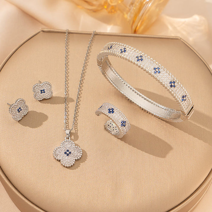 Wholesale Copper-plated zirconium titanium steel four-leaf clover necklace set