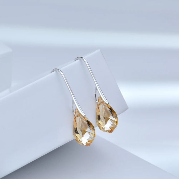 Wholesale Stylish and dazzling crystal earrings
