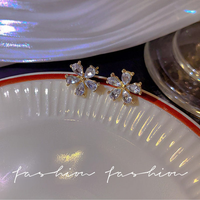 Wholesale Silver Needle Simple and Compact Flower Earrings with Full Diamond Design, Light Luxury Earrings, Niche Fashion, Versatile Ear Accessories