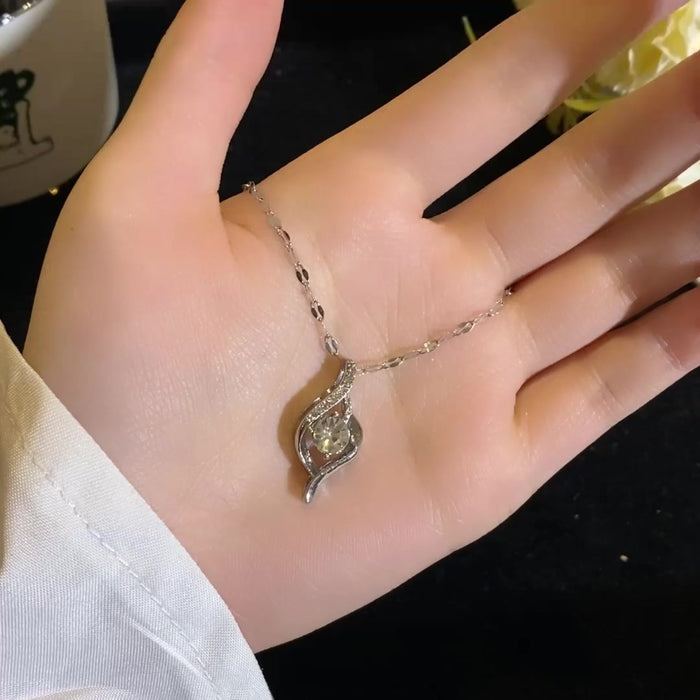 Wholesale Titanium steel necklace pendant, fashionable and versatile, high-end accessory, light luxury collarbone chain