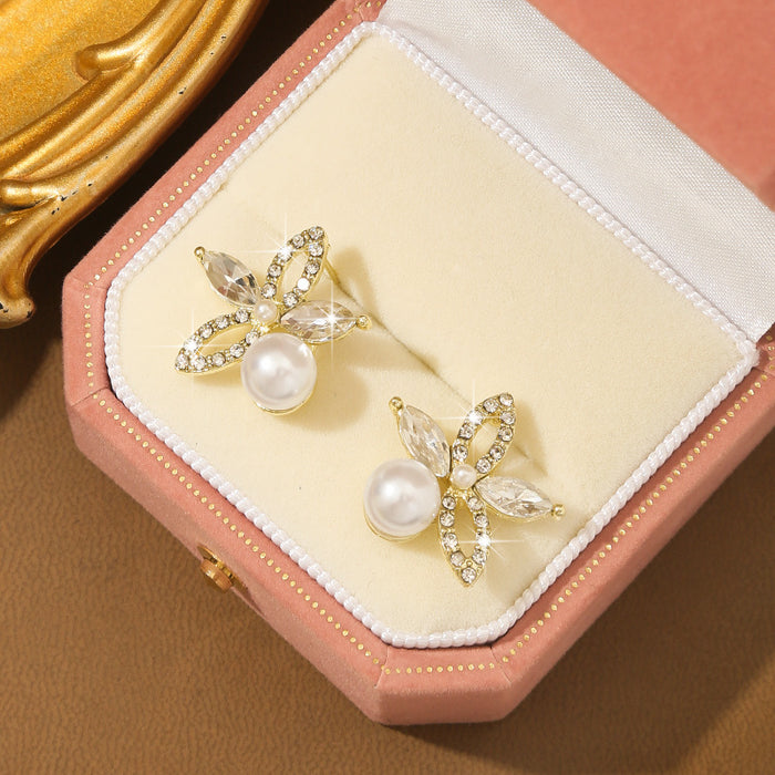 Wholesale Fashionable pearl studded diamond light luxury starfish earrings with versatile temperament, exquisite and niche earrings