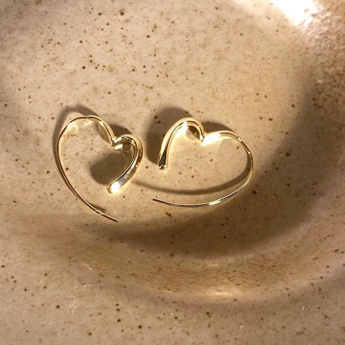 Wholesale Love Heart-shaped Ear Pin Women's Simple All-match Earrings  Earrings