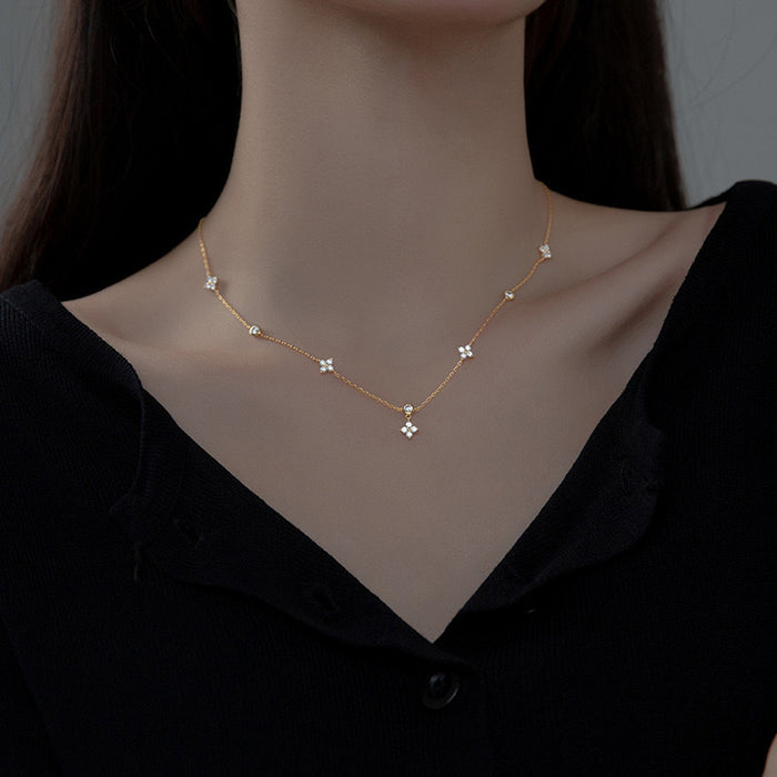Wholesale Zircon Clover Necklace for Women, Light Luxury, Cold and Stylish, Su Collarbone Chain