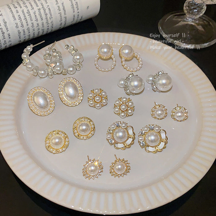 Wholesale Pearl and Cat' s Eye Stud Earrings