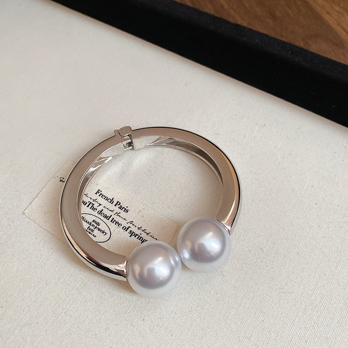 Wholesale Metal bracelet temperament light luxury high sense bracelet niche personality exaggerated jewelry women