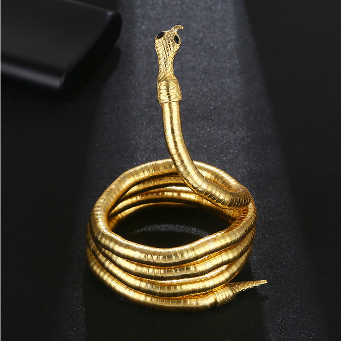Wholesale The snake chain is a bendable necklace with an open winding design and a snake like shape