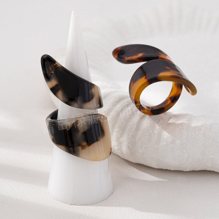 Wholesale Acrylic geometric irregular ring with leopard print on the ring opening