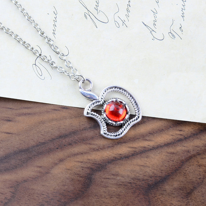 Wholesale Creative retro and fun styling with inlaid ruby necklace, elegant and light luxury accessories