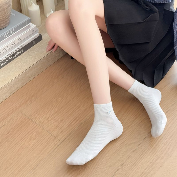 Wholesale Cute Socks Embroidered Cotton Breathable Sweat Absorbing Short Socks Versatile