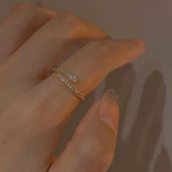 Wholesale Pure silver gold-plated ring for women, with a niche design and diamond inlay. It is a light luxury, exquisite and fashionable open ring