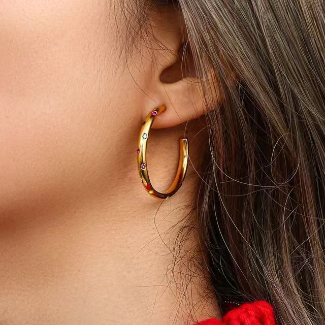 Wholesale   Stainless Steel C-shaped Colorful Zirconia Earrings White Zirconia Hoop Earrings  Women's Jewelry